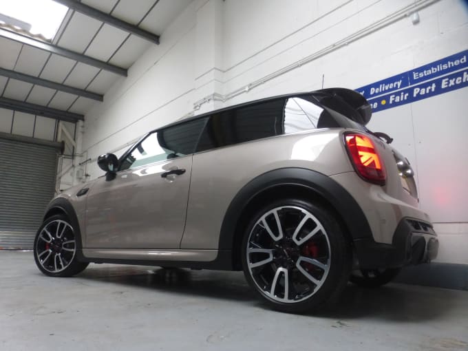 2022 Mini Hatch