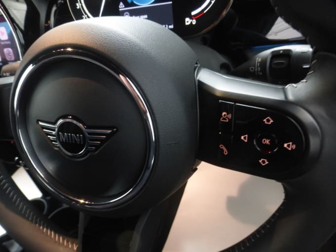 2022 Mini Hatch