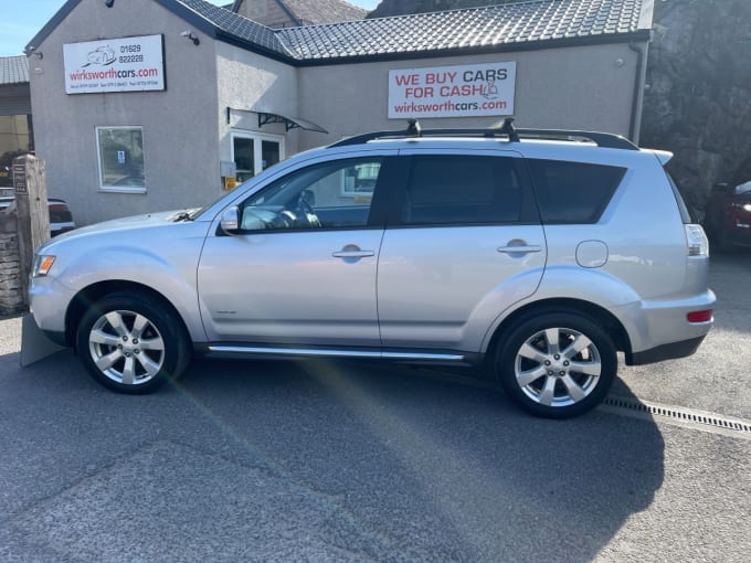 2025 Mitsubishi Outlander