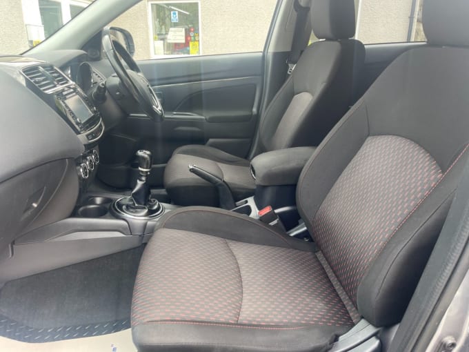 2025 Mitsubishi Asx