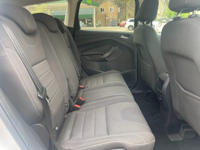 2025 Ford Kuga