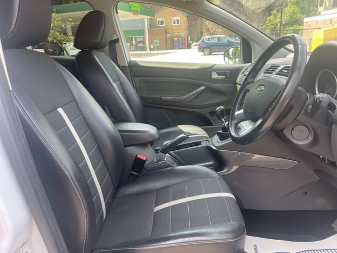 2025 Ford Kuga