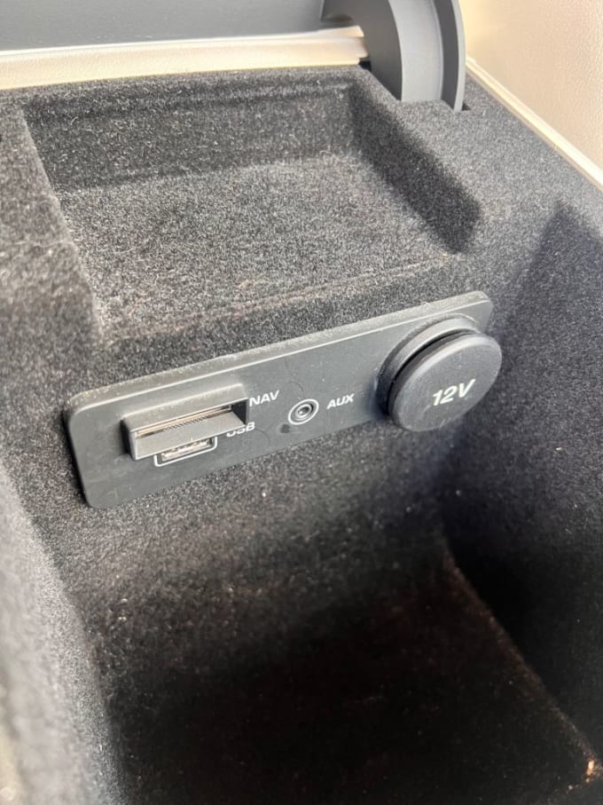 2025 Jaguar Xe