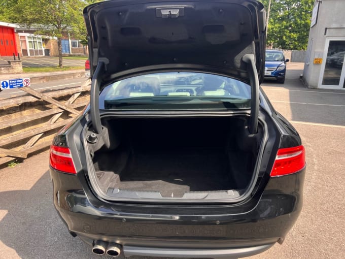 2025 Jaguar Xe