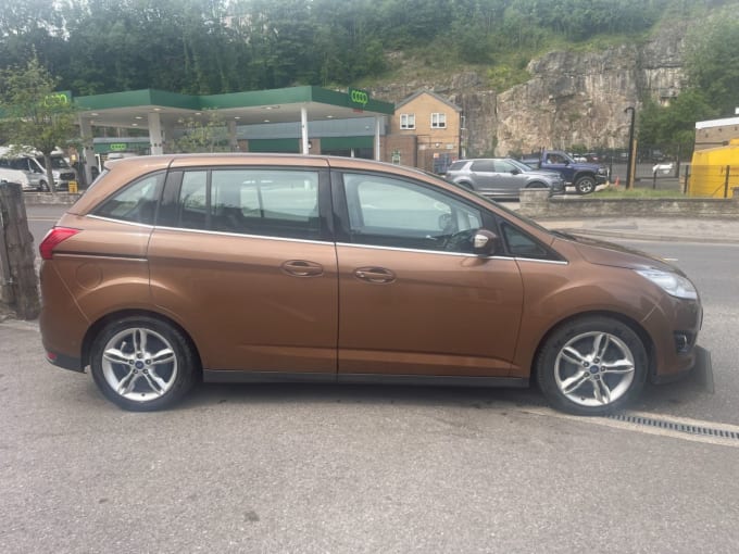 2025 Ford Grand C-max