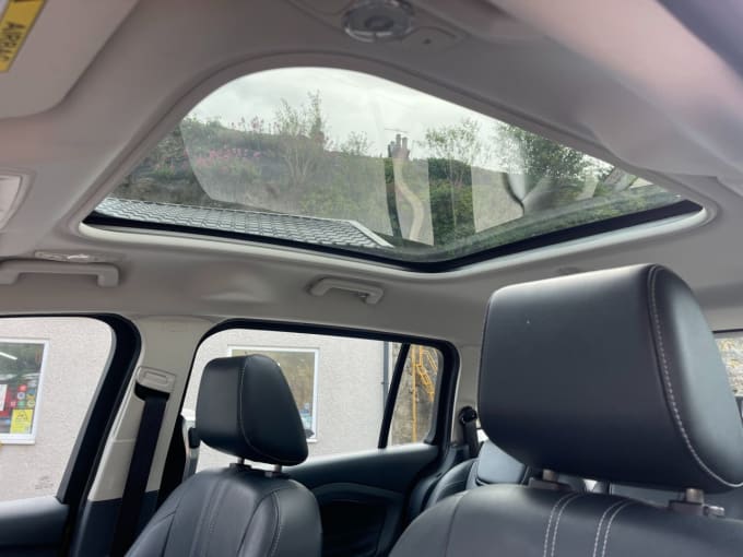 2025 Ford Grand C-max