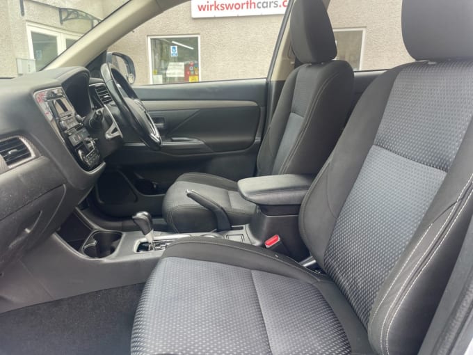2025 Mitsubishi Outlander