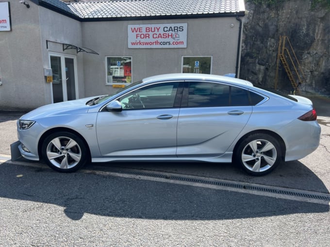 2025 Vauxhall Insignia