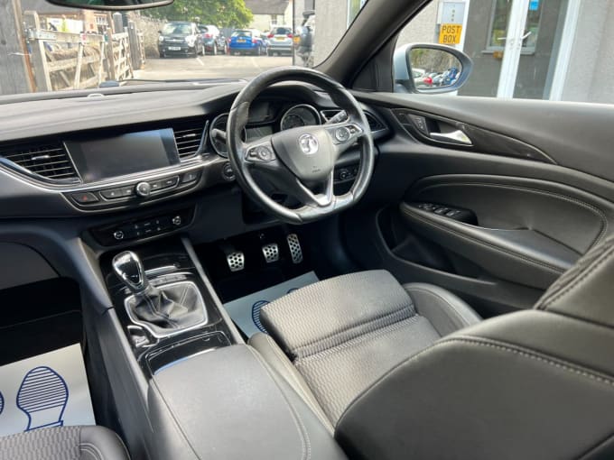 2025 Vauxhall Insignia