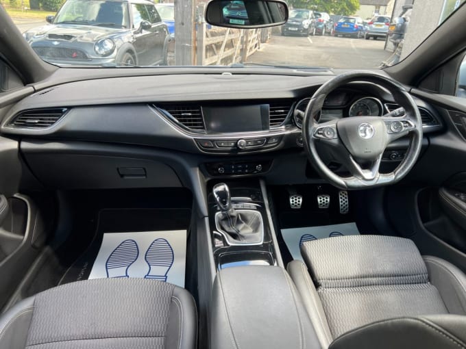 2025 Vauxhall Insignia
