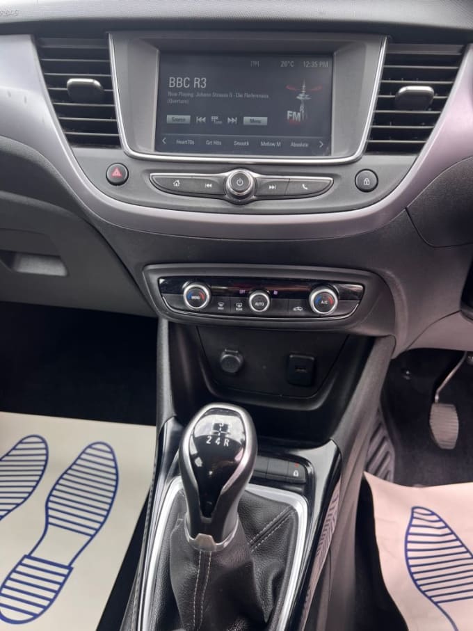 2025 Vauxhall Crossland X