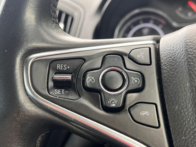 2025 Vauxhall Insignia
