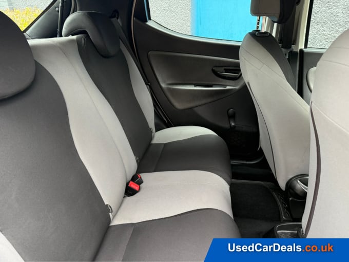 2013 Chrysler Ypsilon