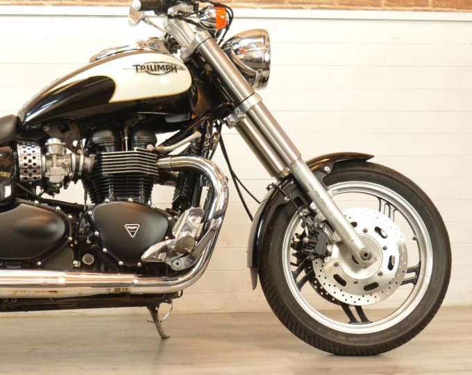 2025 Triumph Speedmaster 865