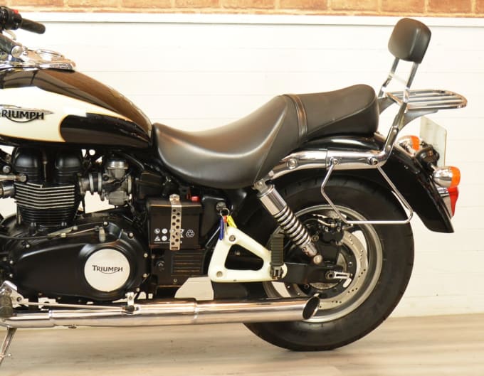 2025 Triumph Speedmaster 865