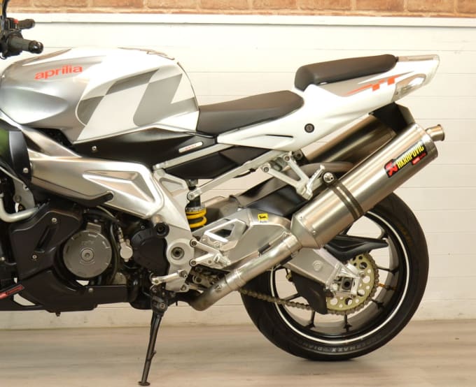 2025 Aprilia Tuono 1000