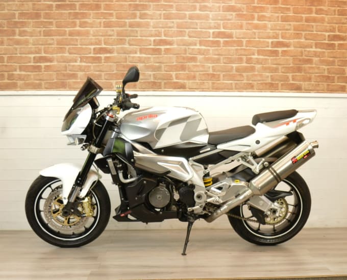 2025 Aprilia Tuono 1000