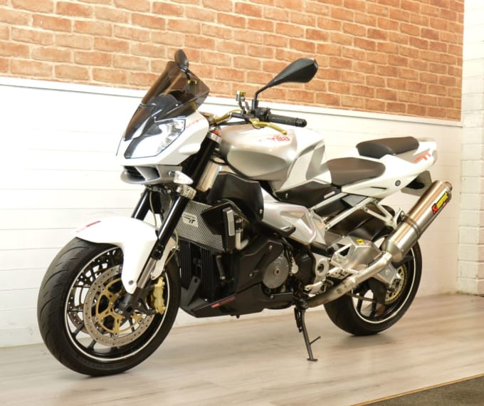 2025 Aprilia Tuono 1000