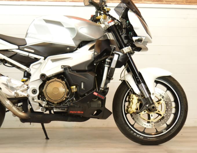 2025 Aprilia Tuono 1000