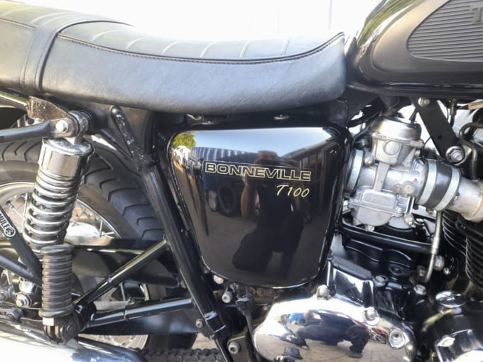 2025 Triumph Bonneville T100