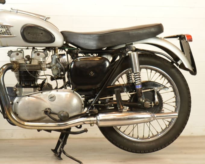 2025 Triumph Bonneville T120