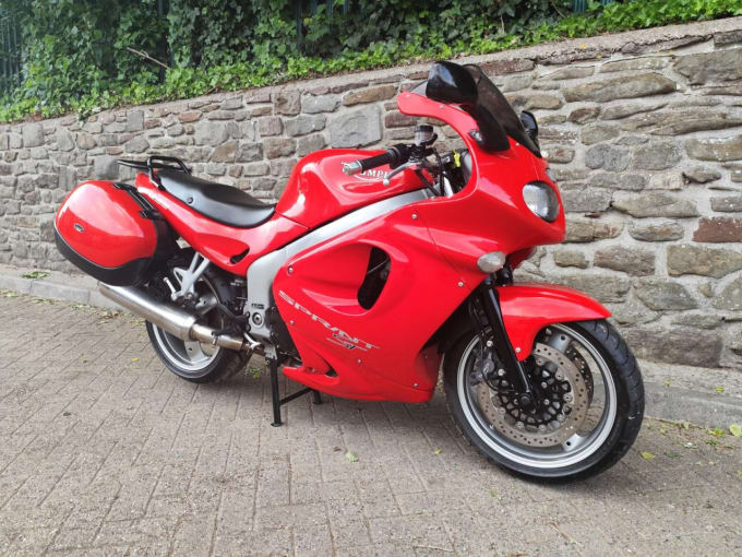 2025 Triumph Sprint St 955