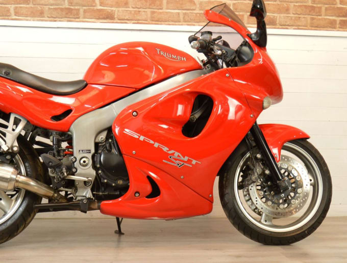 2025 Triumph Sprint St 955