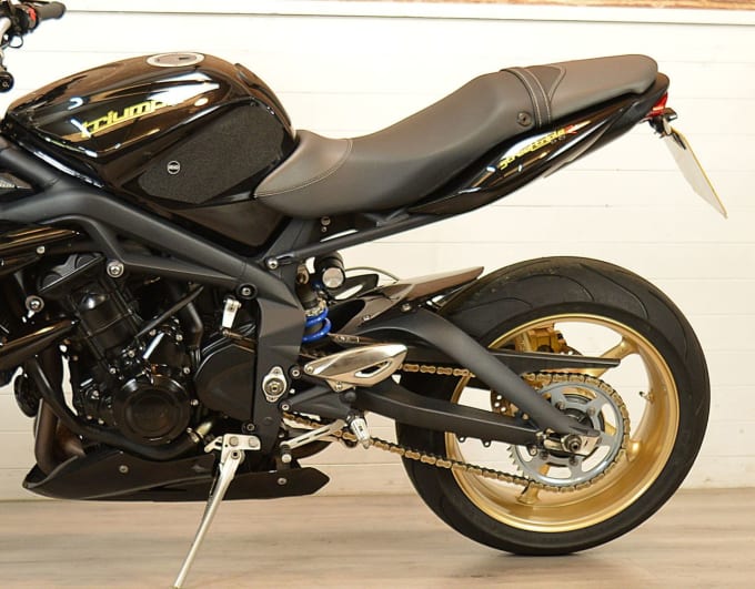 2025 Triumph Street Triple 675