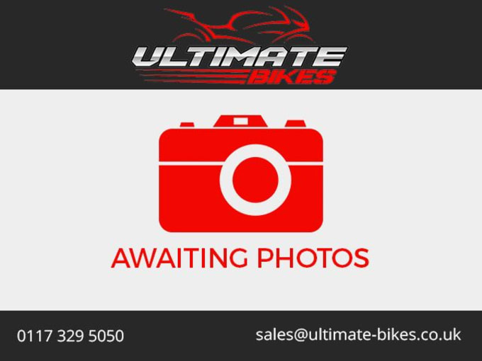 2025 Ducati Monster 696