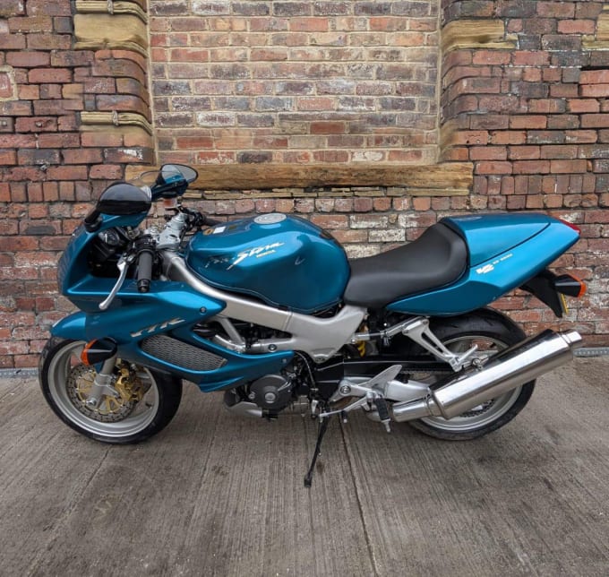 2025 Honda Vtr 1000 Firestorm