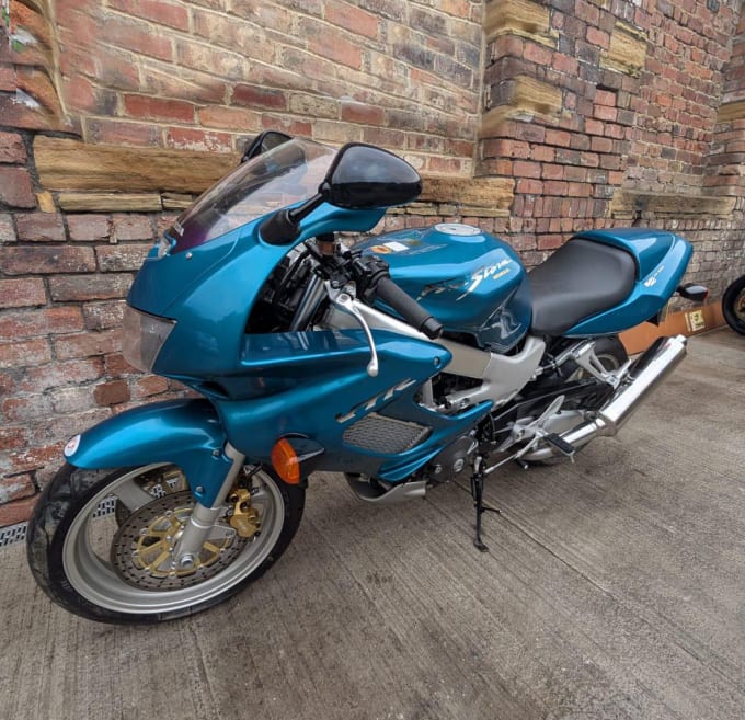 2025 Honda Vtr 1000 Firestorm
