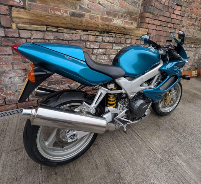 2025 Honda Vtr 1000 Firestorm