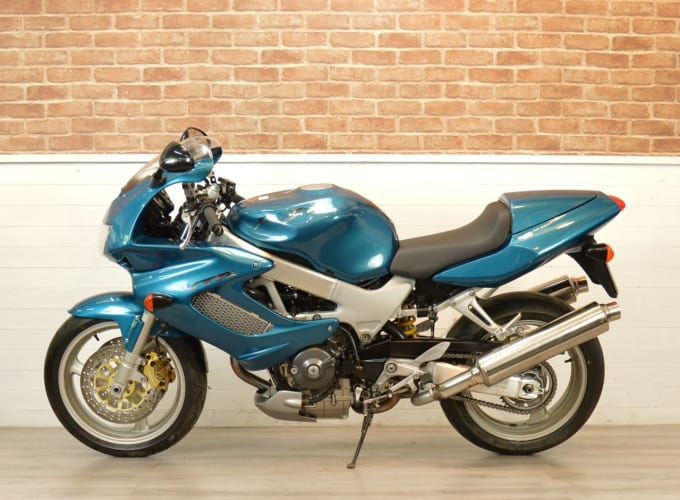 2025 Honda Vtr 1000 Firestorm