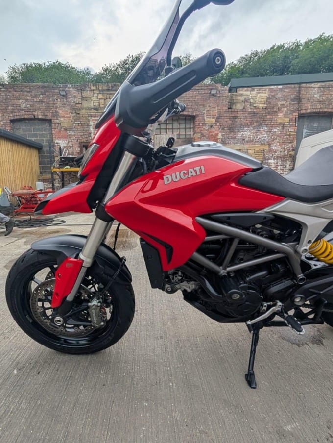2025 Ducati Hyperstrada 821