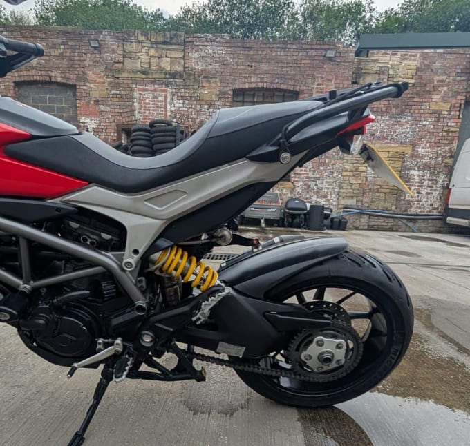 2025 Ducati Hyperstrada 821