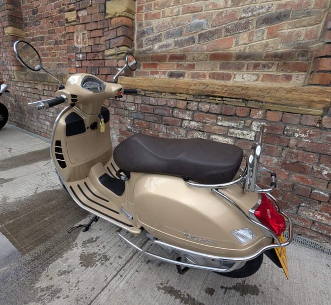 2025 Piaggio Vespa Gts 300