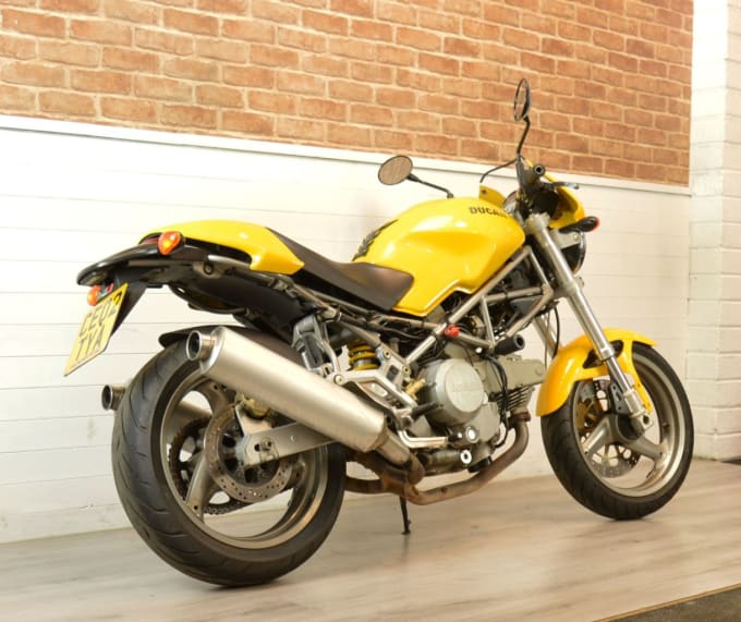 2025 Ducati Monster 600