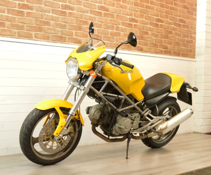 2025 Ducati Monster 600