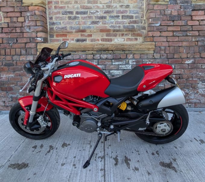 2025 Ducati Monster 796