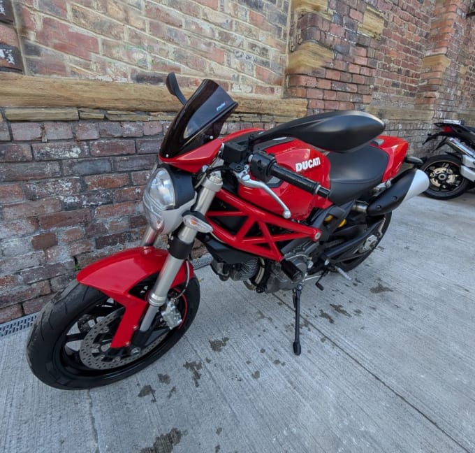2025 Ducati Monster 796