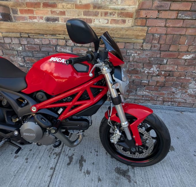 2025 Ducati Monster 796