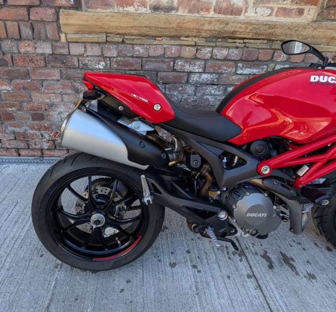 2025 Ducati Monster 796