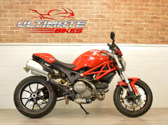2025 Ducati Monster 796