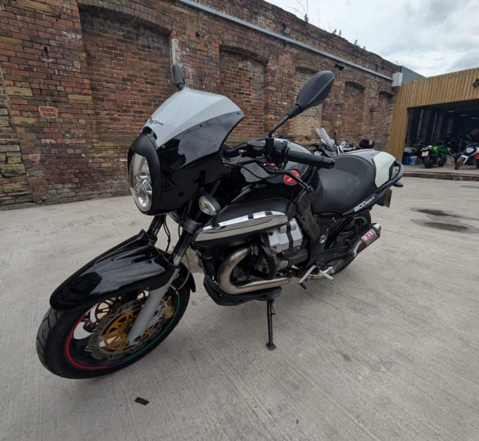 2025 Moto Guzzi V12 Sport