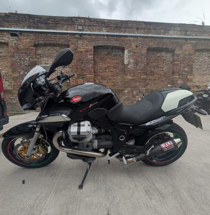 2025 Moto Guzzi V12 Sport