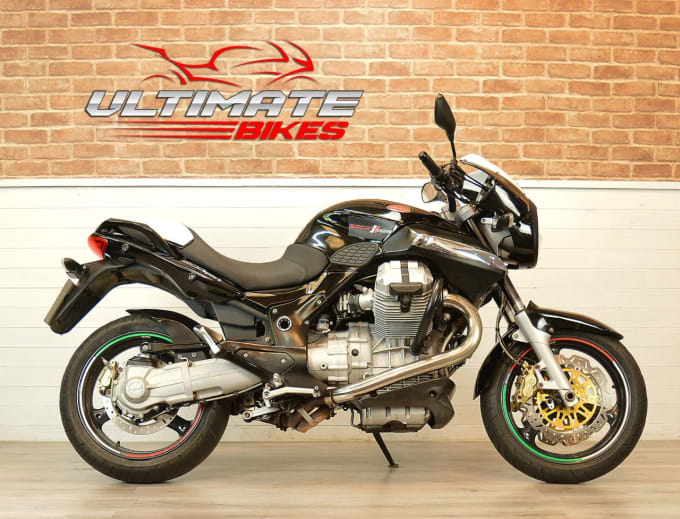 2025 Moto Guzzi V12 Sport