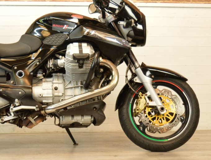 2025 Moto Guzzi V12 Sport
