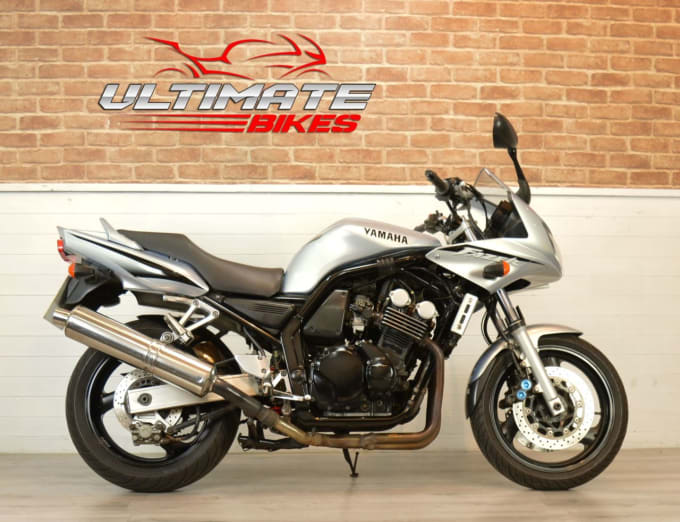2025 Yamaha Fzs600