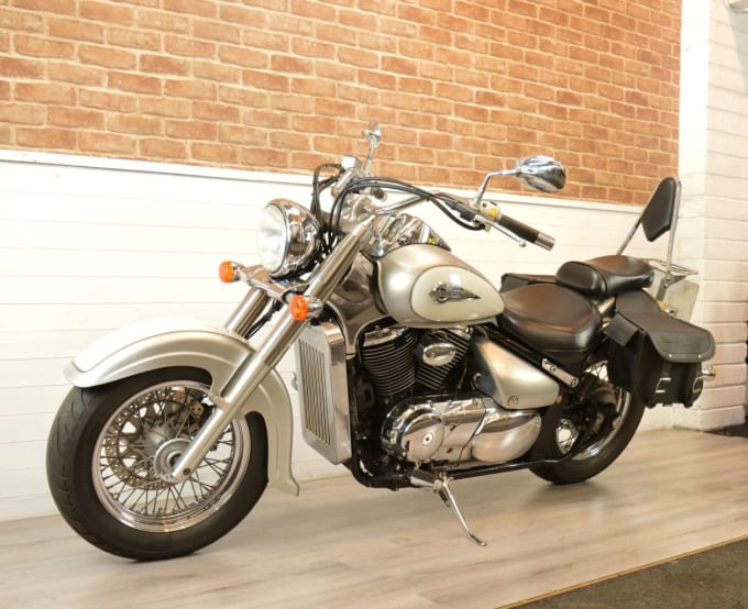 2025 Suzuki Intruder 800