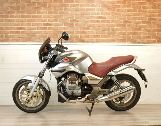 2025 Moto Guzzi Breva 750
